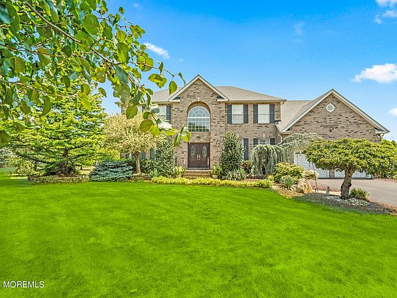 3rd image of 510 Hartshorne Court