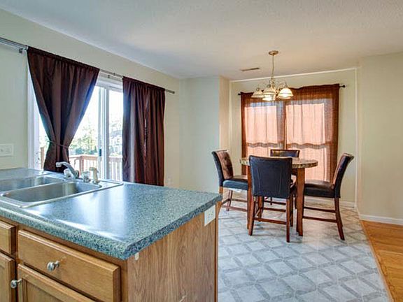 4th image of 2447 Avalon Woods Dr