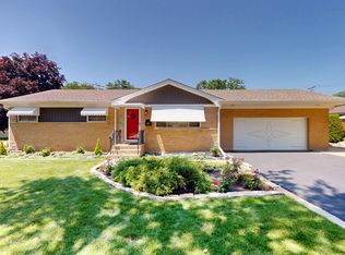 102 Audrey Ln, Mount Prospect, IL 60056