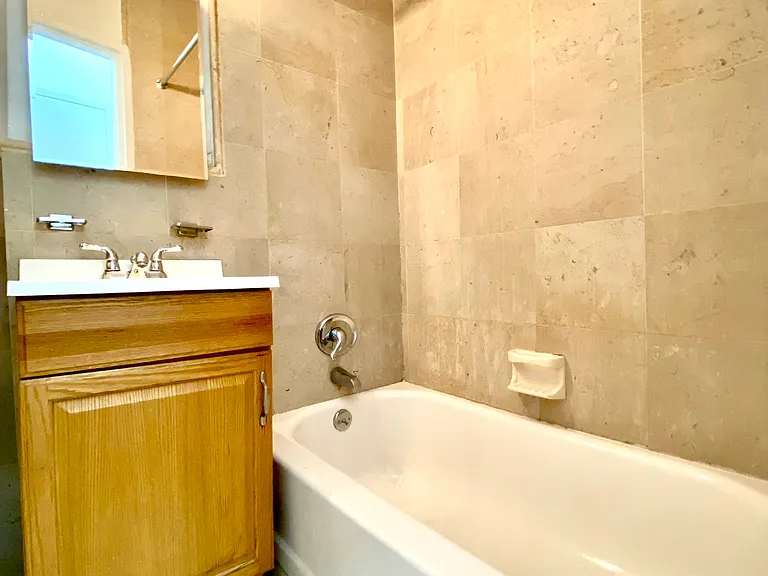 429 E 83rd St #2D — Photo 8