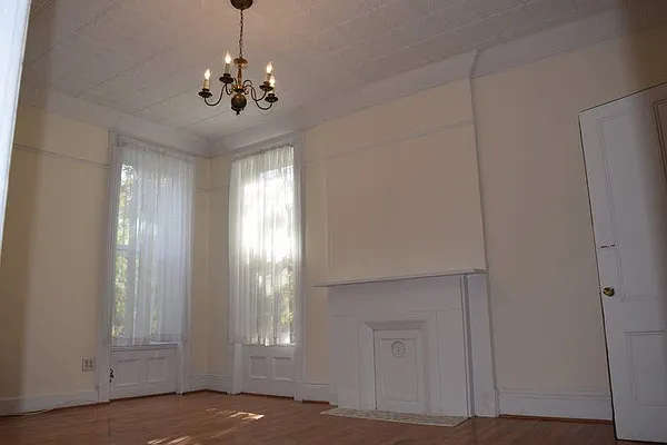 Rented by Frank Valvo Real Estate | media 51