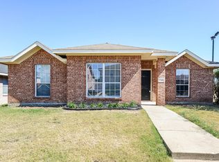 720 Duke Dr, Desoto, TX 75115