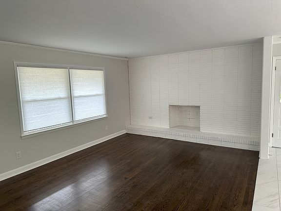 5th image of 3105 Eastway Dr