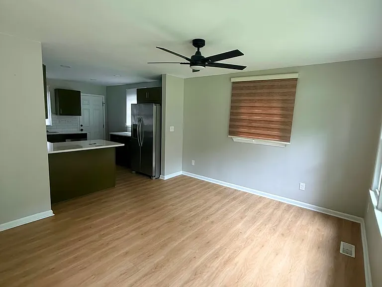 4308 Welling Ave — Photo 2