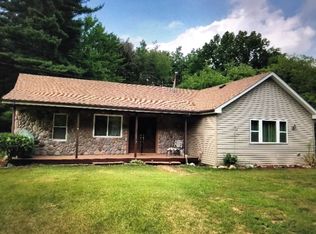 4526 W Allen Rd, Howell, MI 48855