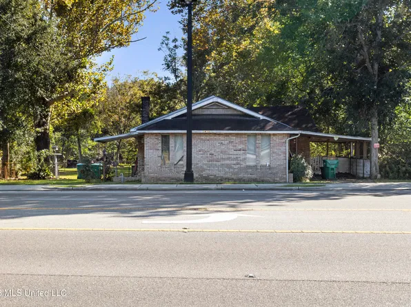 14065 Dedeaux Rd, Gulfport, MS 39503