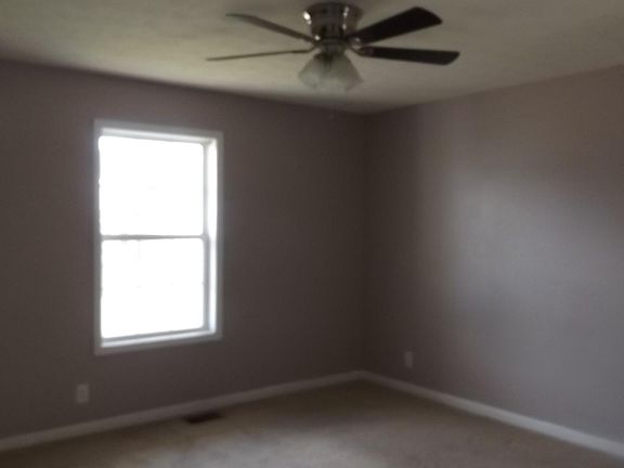5th image of 1044 Cindy Jo Ct