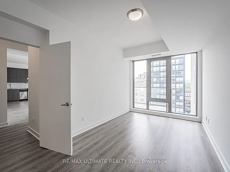 32 Camden St #906 — Photo 20