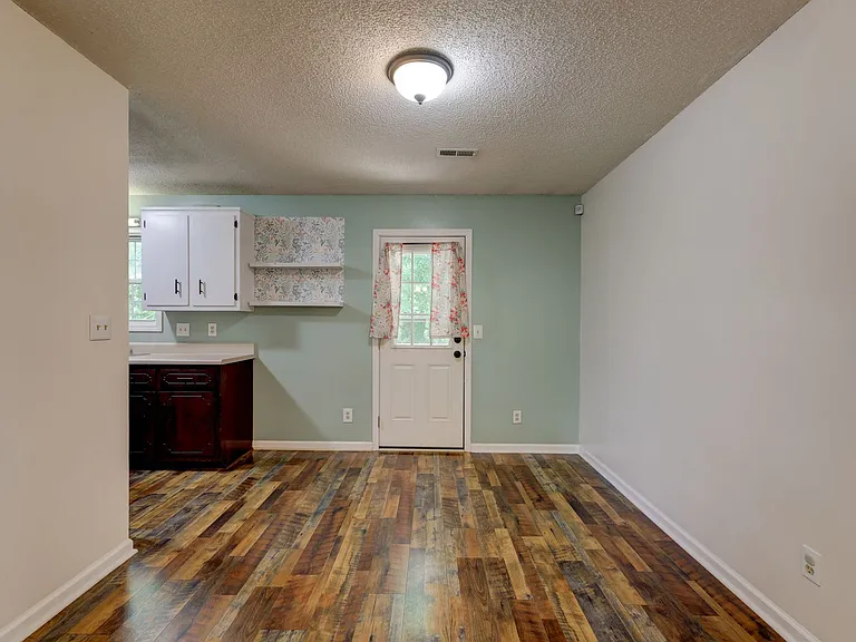 3253 N Senseney Cir — Photo 40