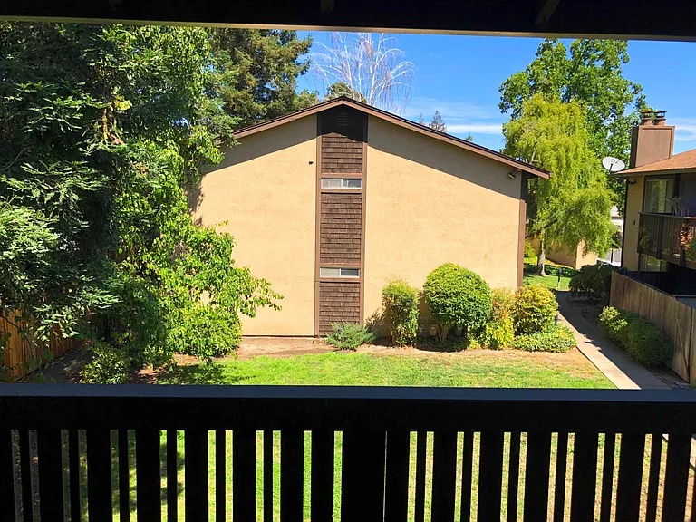 1440 Reganti Pl #20 — Photo 10