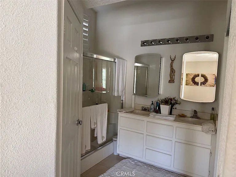 37677 Emerson Dr — Photo 17