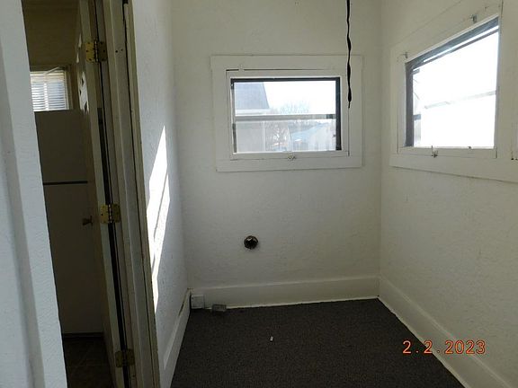 5th image of 408 W 2nd St