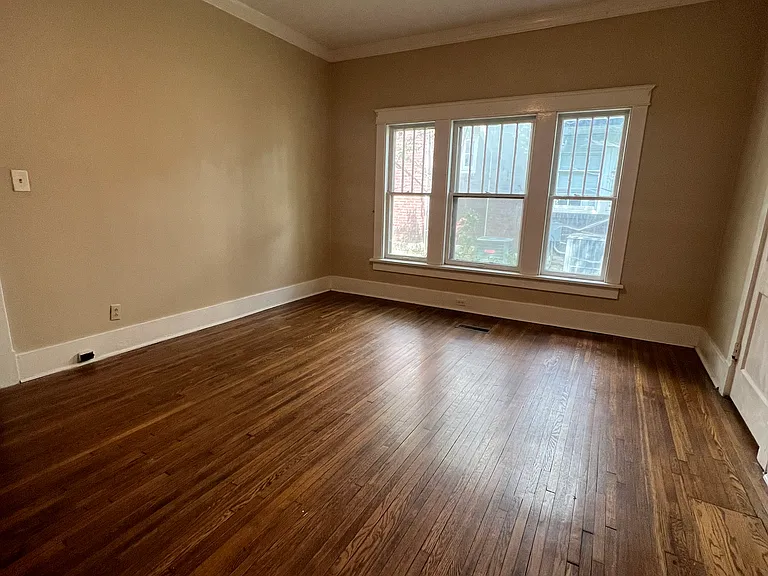 759 Roycroft Pl — Photo 15