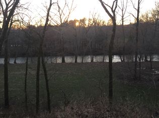 647 Pinkerton Rd, Newhope, AR 71959