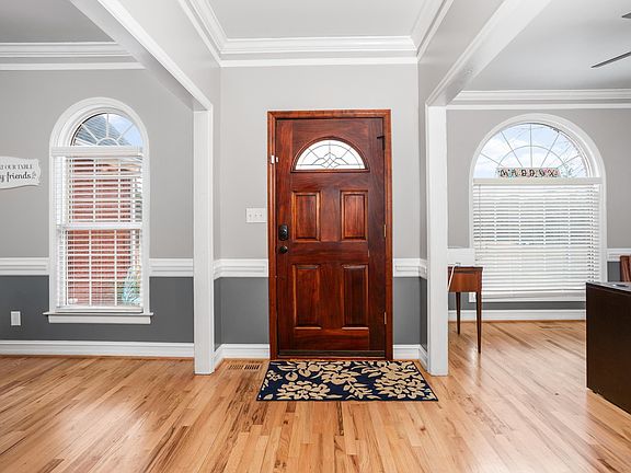 4th image of 253 Kenyon Dr