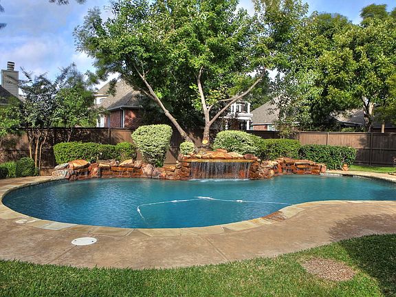 4th image of 300 Glenrose Ct