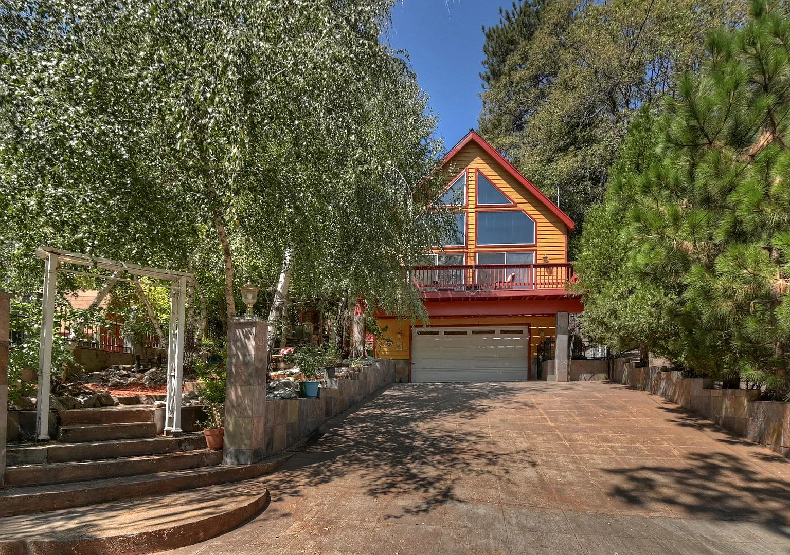 495 Zuger Ct — Photo 1