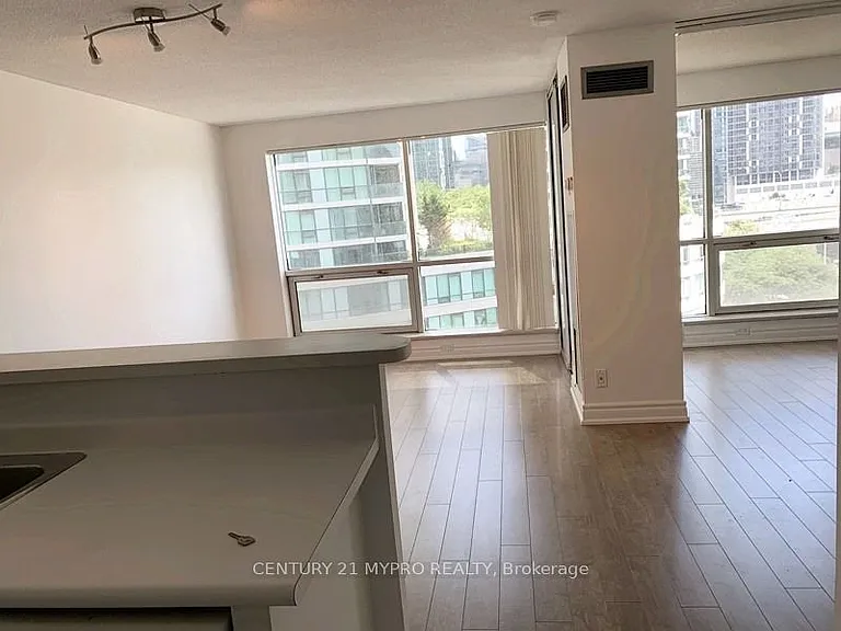 10 Yonge St #605 — Photo 7