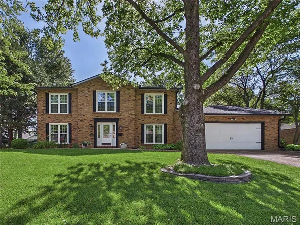 806 Meadowlark Dr, O Fallon, IL 62269