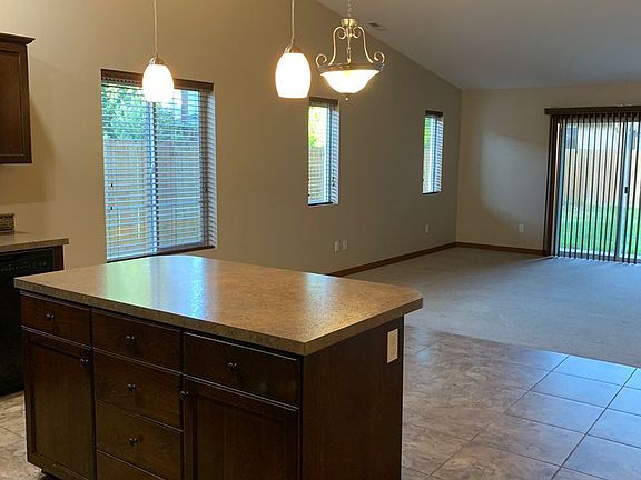 4th image of 7921 NE 158th Pl