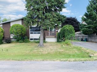 1259 Marenger St #B, Ottawa, ON K1C1S1