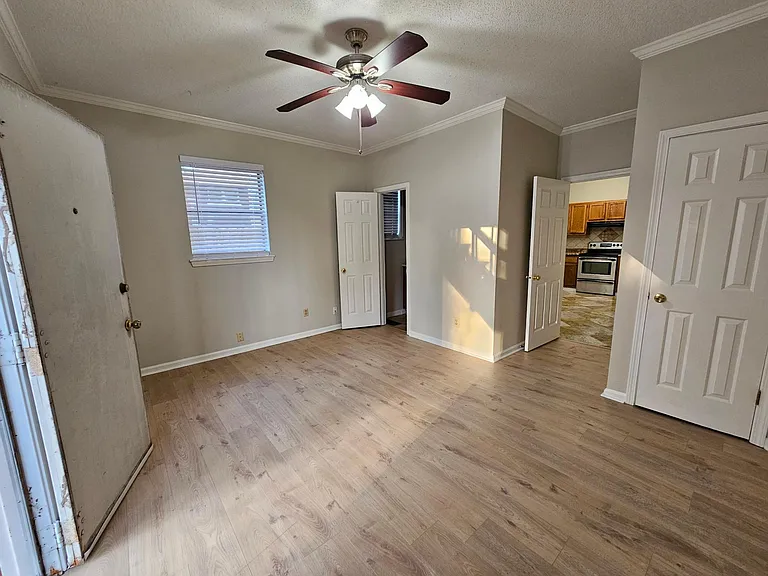 65 N Belvedere Blvd #201 — Photo 12