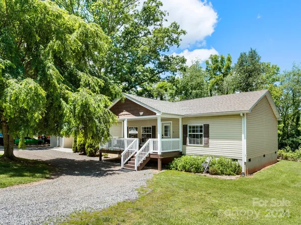 8 Bachelder Ln, Candler, NC 28715