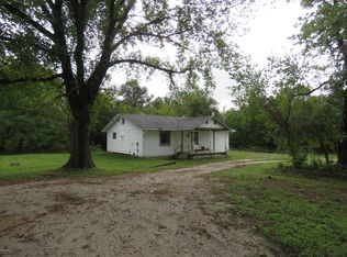 3441 SE 32nd Ter, Columbus, KS 66725