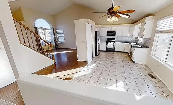 7836 Scarborough Dr — Photo 27