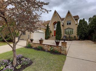 10 Maxcy Dr, Providence, RI 02906