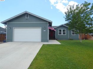 25 Jahna Ct, Susanville, CA 96130