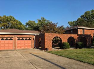 2902 N 26th St, Decatur, IL 62526