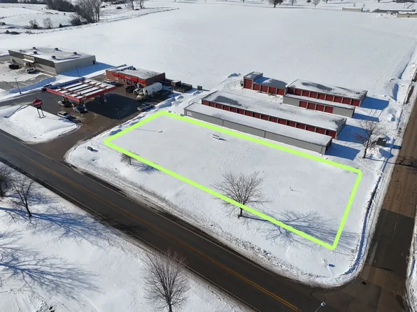 902 S Main St, Woodward, IA 50276