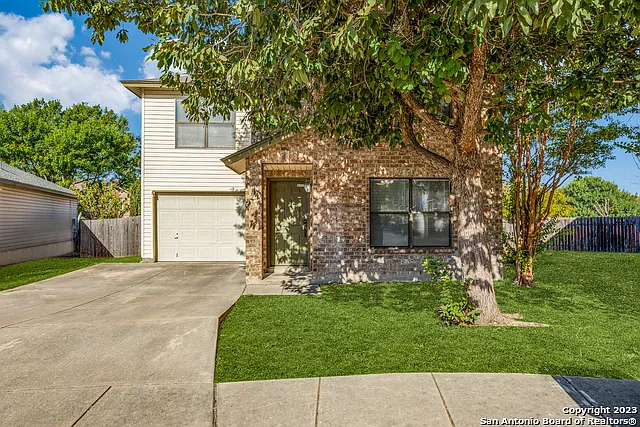 4 bed, 2.5 bath, 1650 sqft, $1,725 — Photo 1