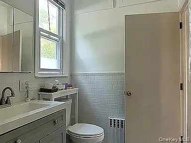 182 Lowell Ave #UPPER — Photo 11