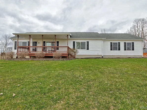 3125 W Castle Rd, Fostoria, MI 48435