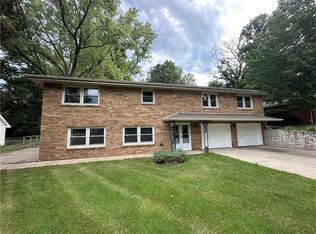 430 NW 58th St, Kansas City, MO 64118