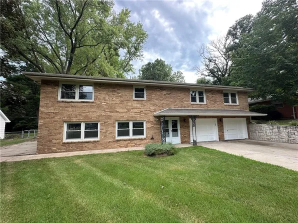430 NW 58th St, Kansas City, MO 64118