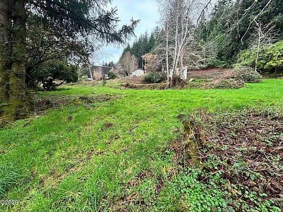 4th image of 1707 E Alsea Hwy