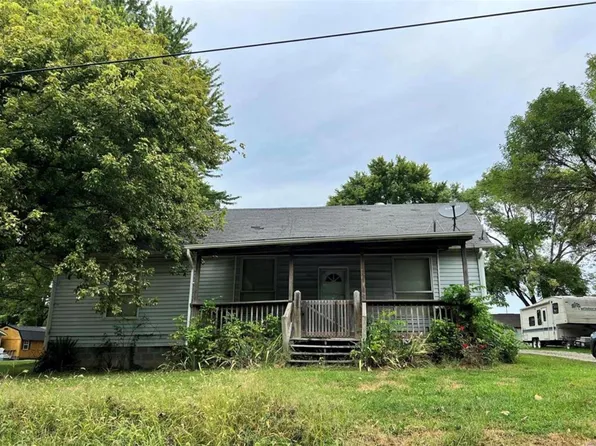 208 E Kavanaugh St, Pocahontas, IL 62275