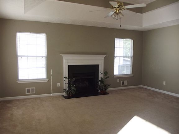 2nd image of 212 Bay Cove Ct