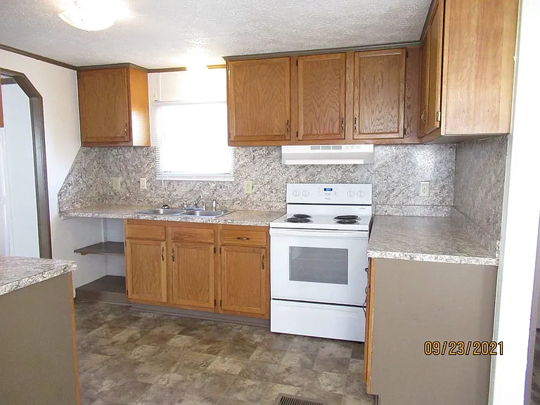 3185 Homestead Rd — Photo 4