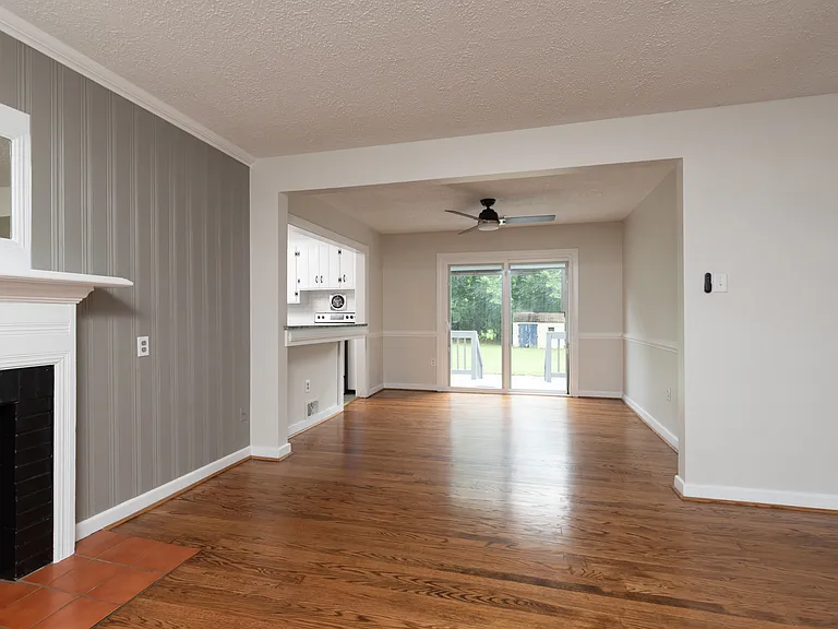 10308 Rycove Ln — Photo 7
