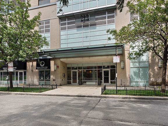 2nd image of 212 E Cullerton St APT 406