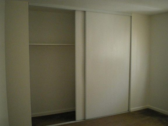 4th image of 212 N Santa Fe St