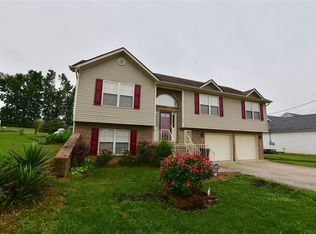 104 Seth Ct, Radcliff, KY 40160