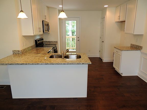 5th image of 6060 Garden Cir
