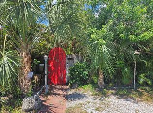 907 SW 15th Ter, Fort Lauderdale, FL 33312