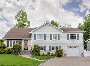 51 Davenport Rd, Yonkers, NY 10710