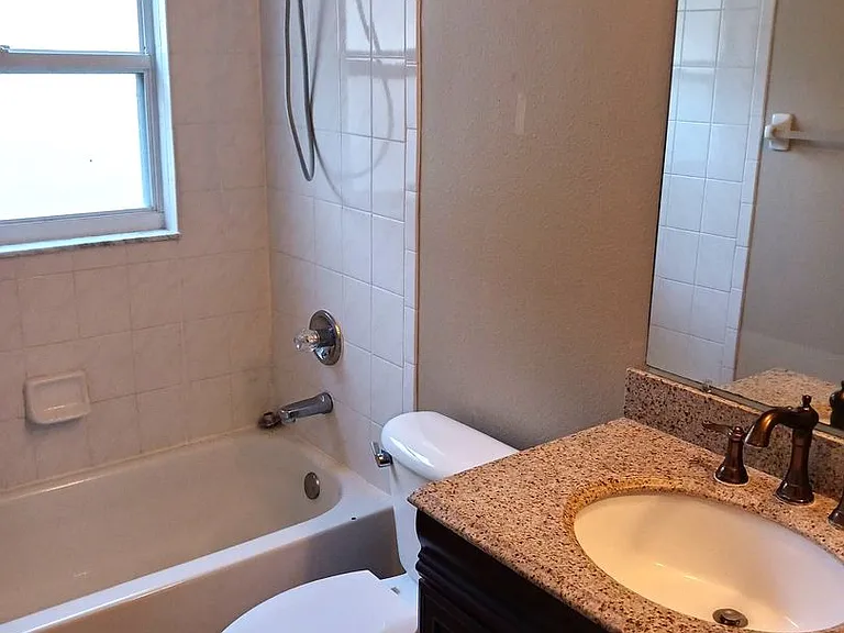 4617 Newbourne Way — Photo 17